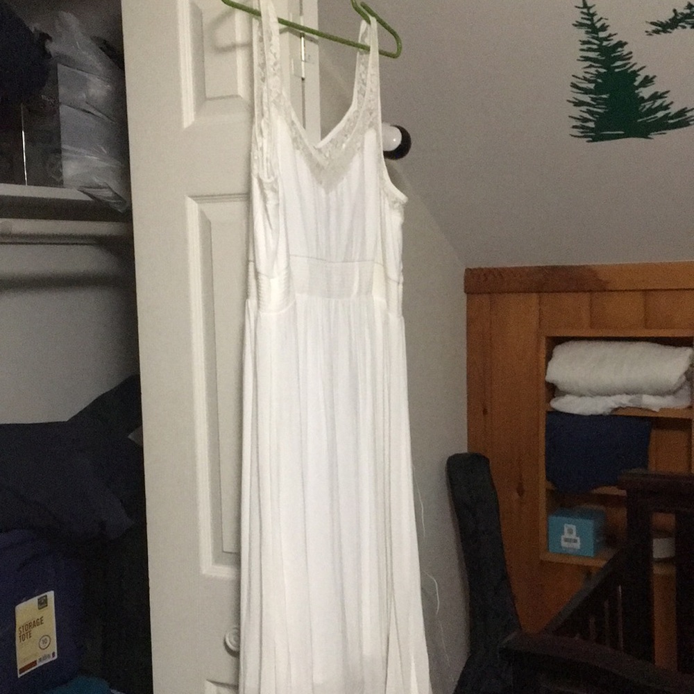 White Torrid size 2 hi-low dress